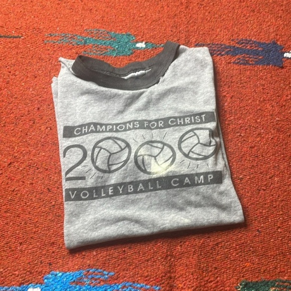Champions‎ for Christ 2000 Volleyball Camp Distressed Faded Tee Y2K